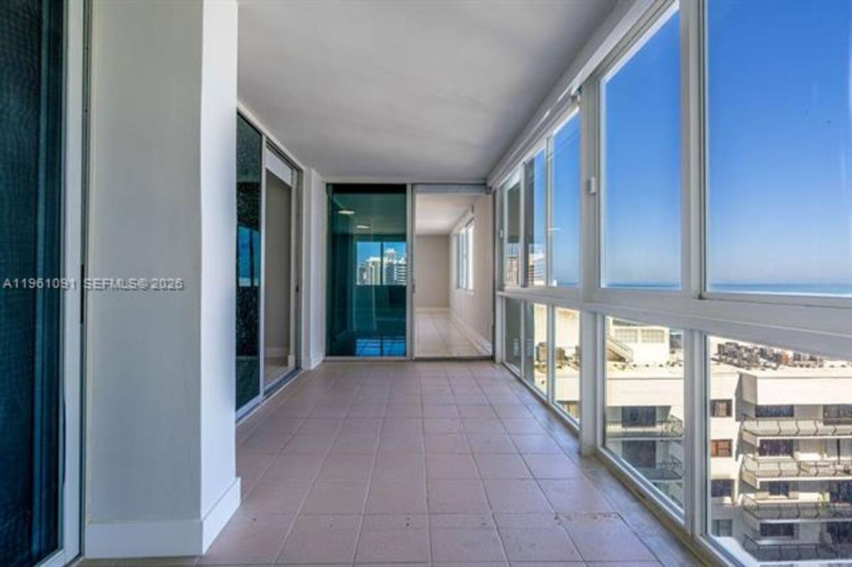 Apartment for rent at 5401 Collins Ave Appt #919, Miami Beach, FL 33140