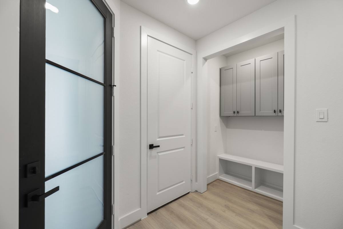Apartment for rent at 6326 Del Rio St, Houston, TX 77021