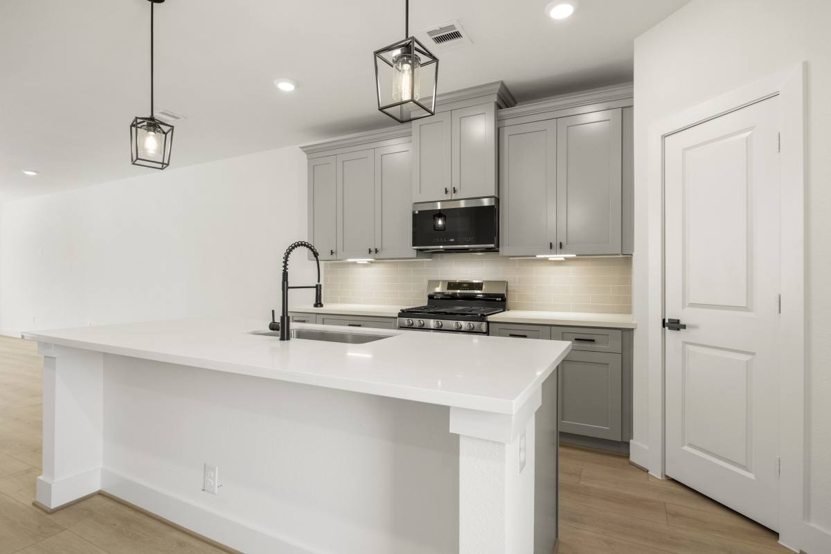 Apartment for rent at 6326 Del Rio St, Houston, TX 77021
