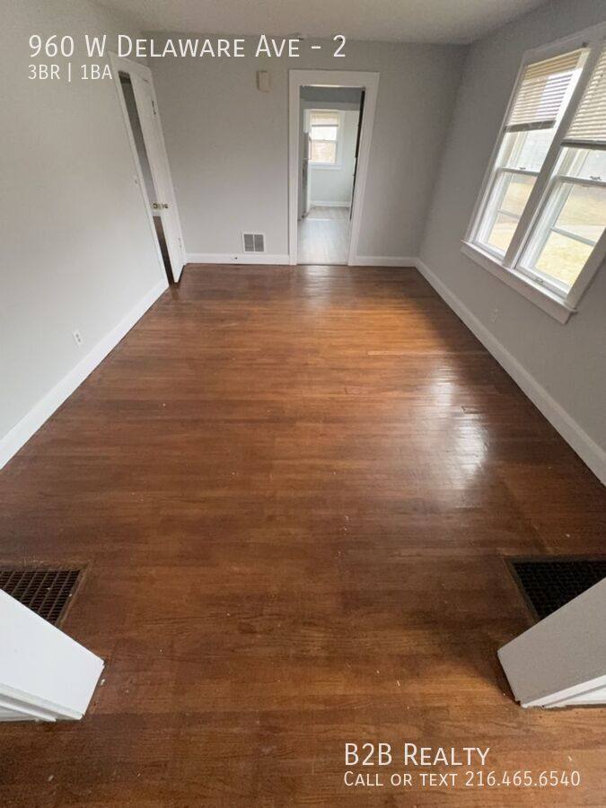 Apartment for rent at 960 W Delaware Ave #2, Toledo, OH 43610
