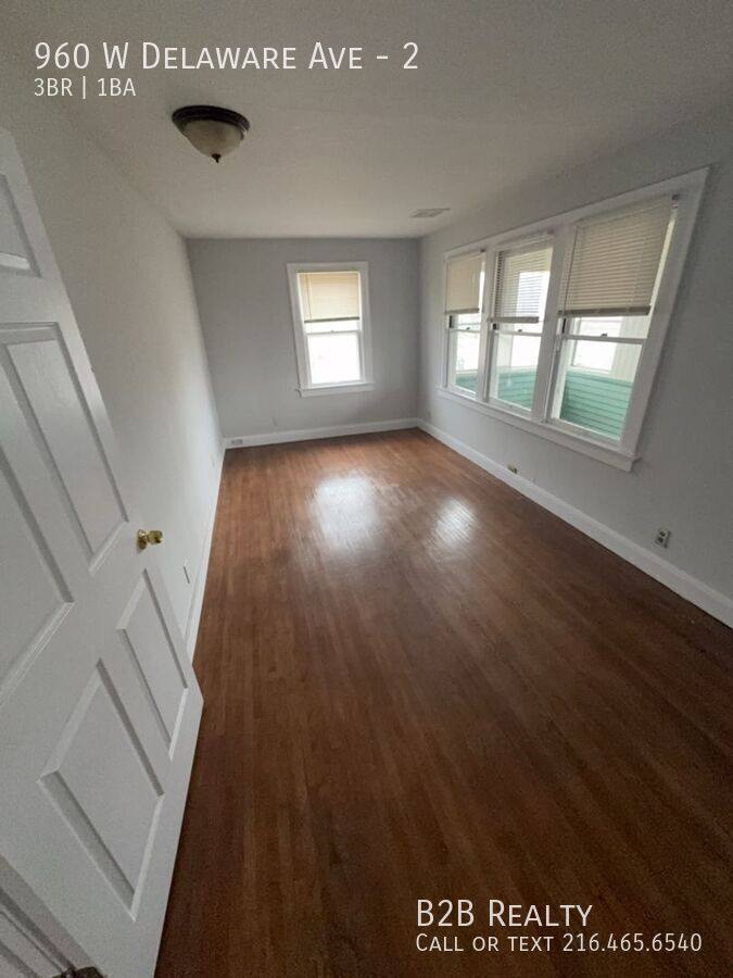 Apartment for rent at 960 W Delaware Ave #2, Toledo, OH 43610