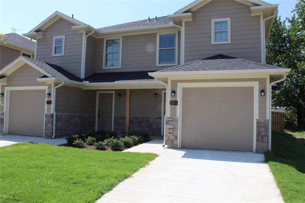 Apartment for rent at 208 W Lake Ave #208, Sherman, TX 75090
