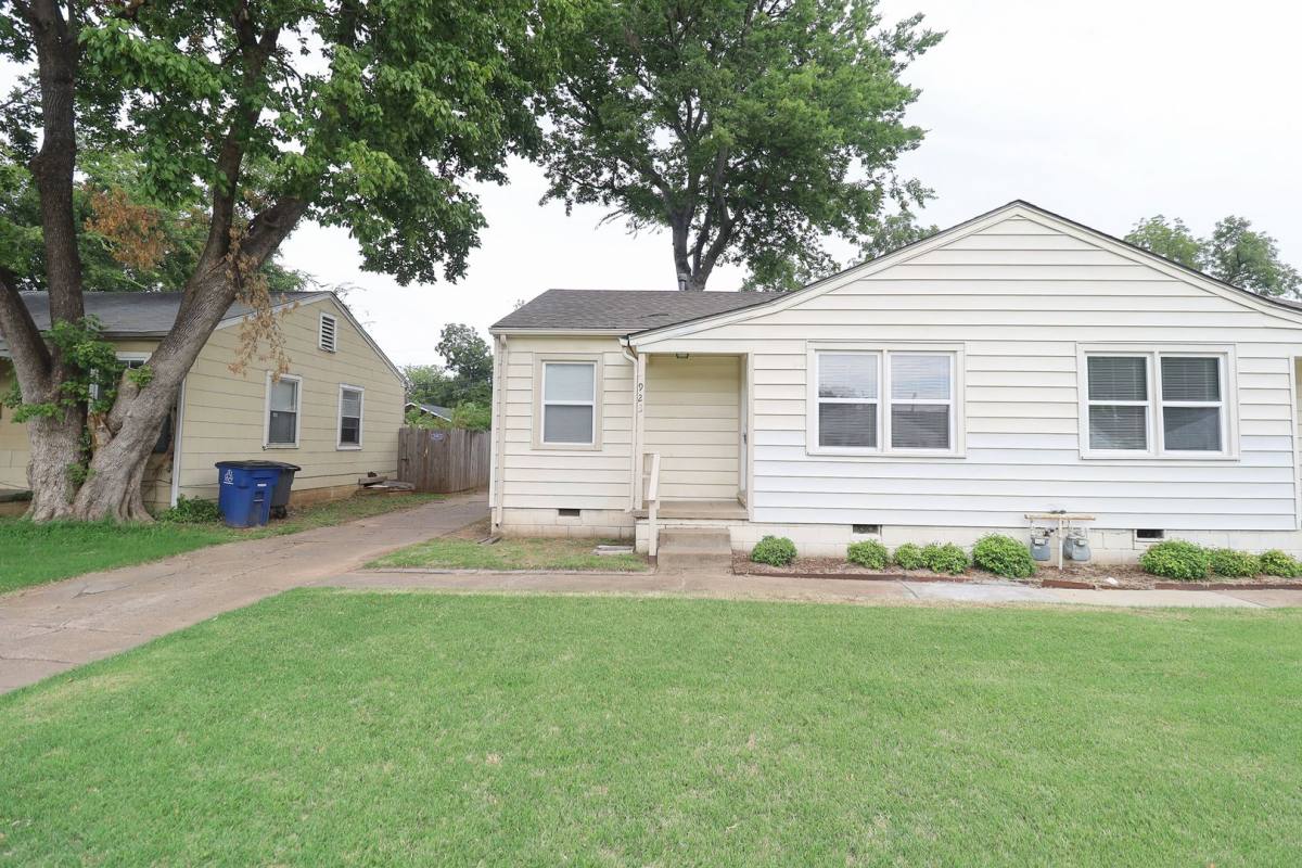House for rent at 923 E 37th Place, Tulsa, OK 74105