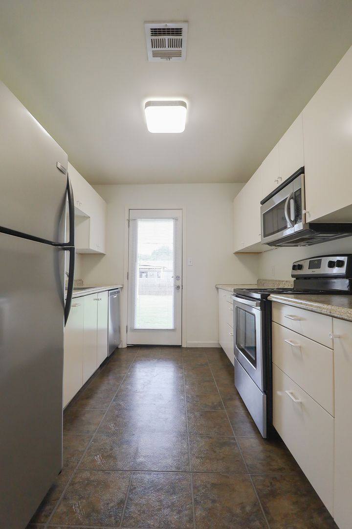 House for rent at 923 E 37th Place, Tulsa, OK 74105