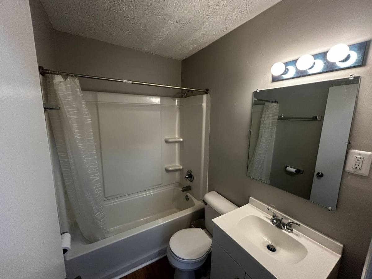 Apartment for rent at 647 S 44th St, Louisville, KY 40211