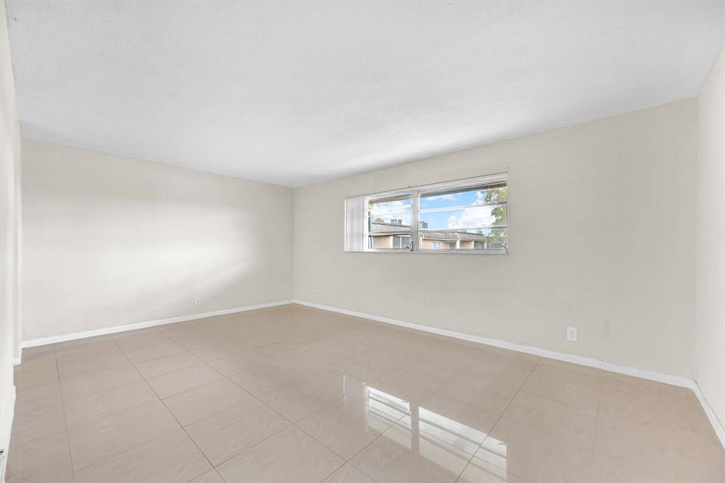 Condo for rent at 5900 NW 17th Place #215, Fort Lauderdale, FL 33313