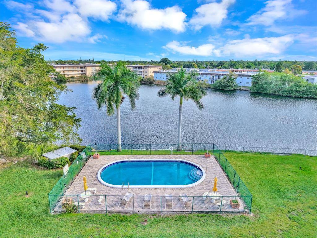 Condo for rent at 5900 NW 17th Place #215, Fort Lauderdale, FL 33313