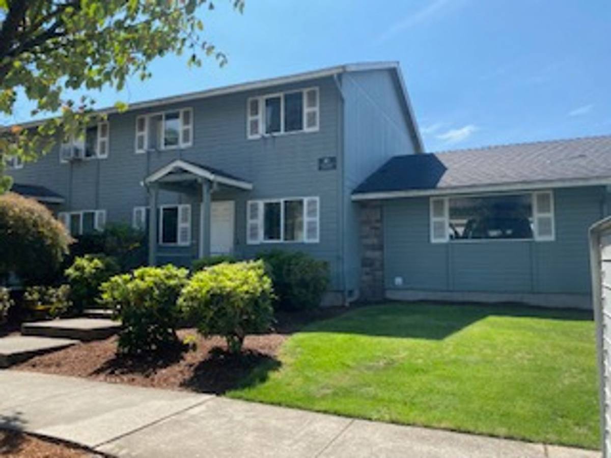 Apartment for rent at 1990 10th St, Springfield, OR 97477