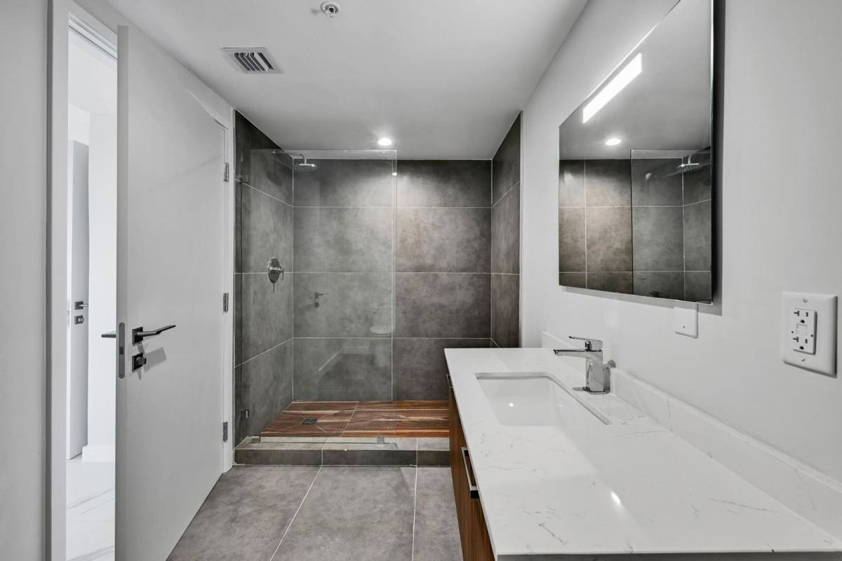 Apartment for rent at 840 NE 130th St, Miami, FL 33161
