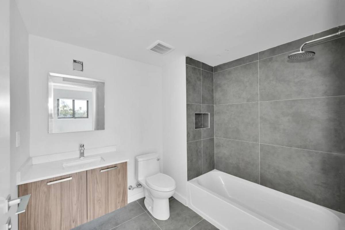 Apartment for rent at 840 NE 130th St, Miami, FL 33161