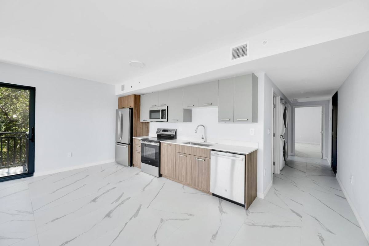 Apartment for rent at 840 NE 130th St, Miami, FL 33161