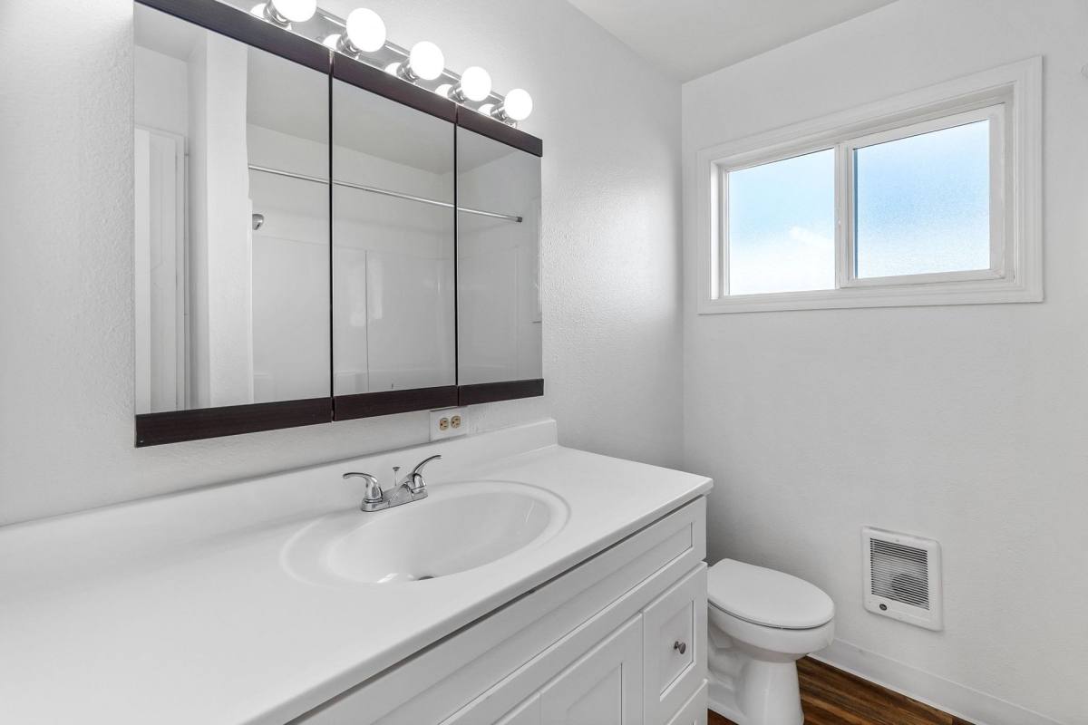 Apartment for rent at 1509, 1510-1513 Lewis St, Centralia, WA 98531