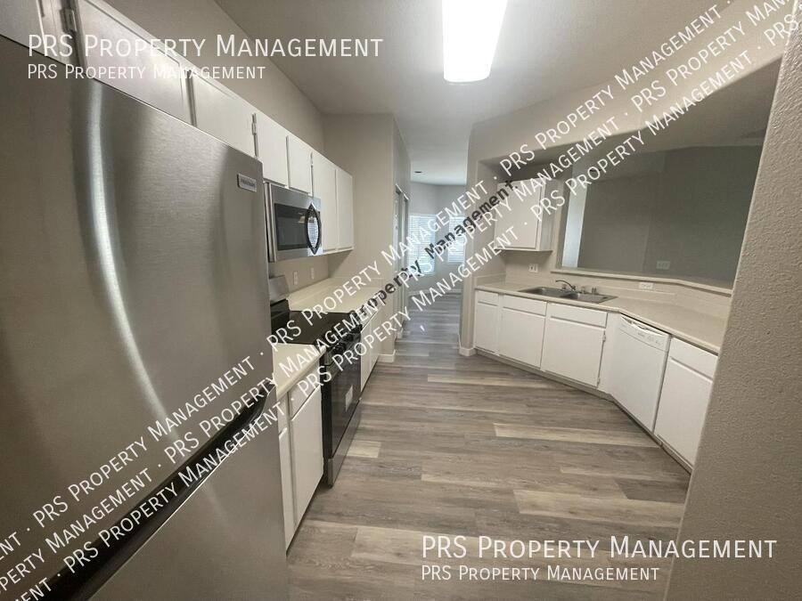 Condo for rent at 3236 E Chandler Blvd #1040, Phoenix, AZ 85048