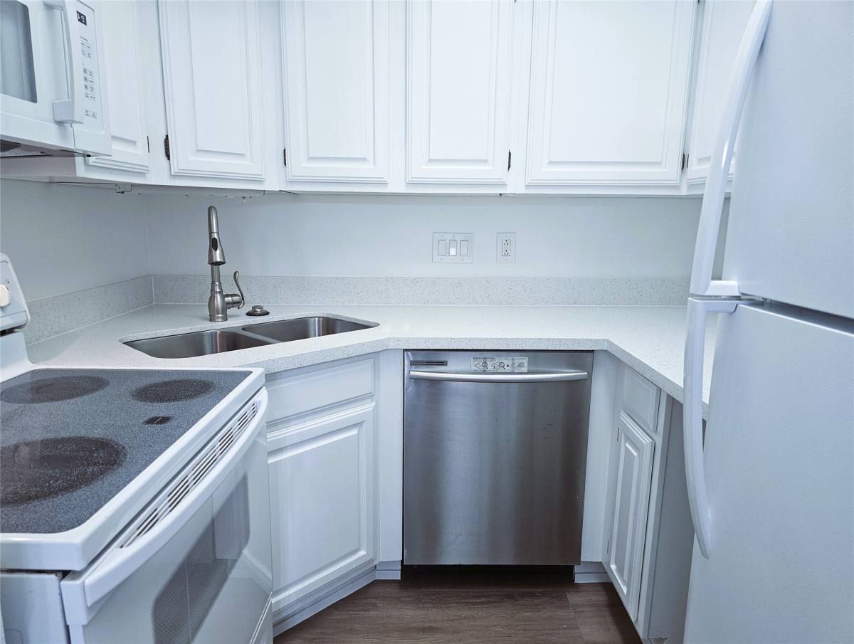 Condo for rent at 921 Marine St #227, Galveston, TX 77550