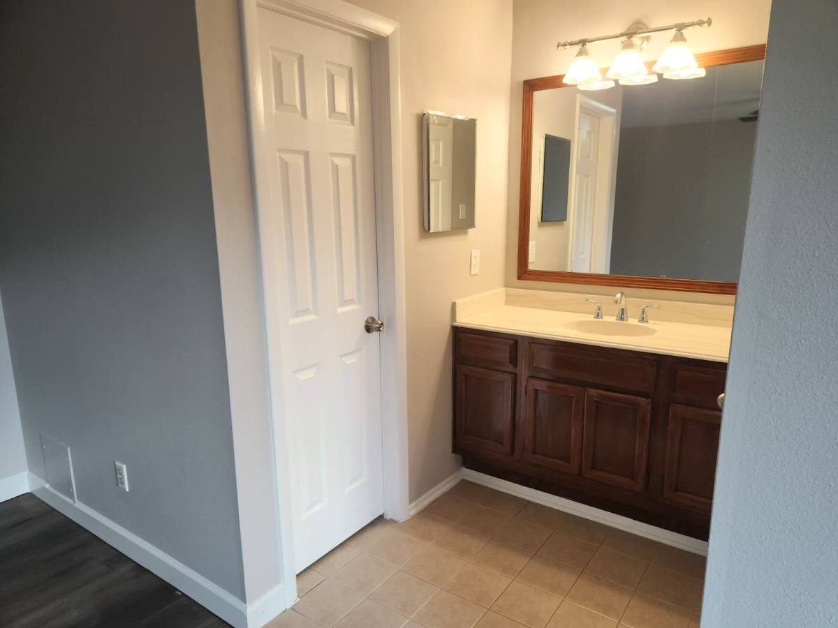 Apartment for rent at 7010 Santa Rita Dr, Houston, TX 77083