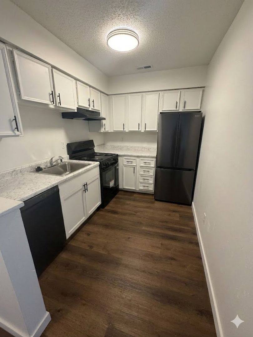 Apartment for rent at 3120 Douglas Ave, Des Moines, IA 50310