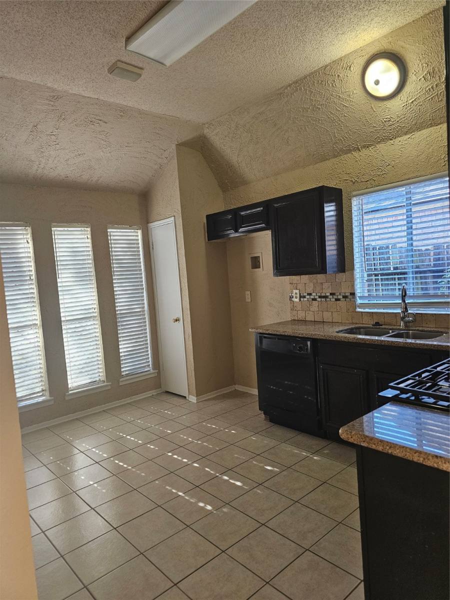 Apartment for rent at 1538 Ridgebriar Dr, Houston, TX 77014