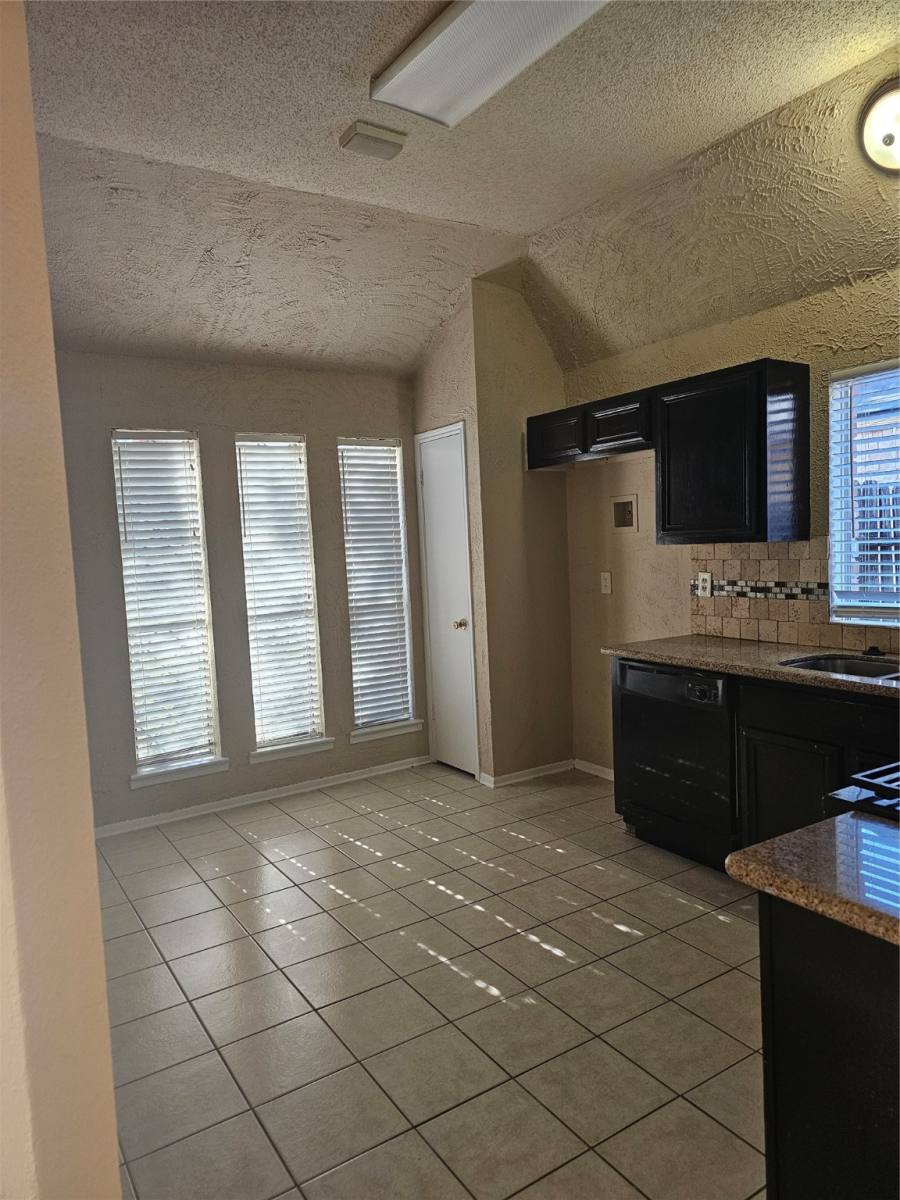 Apartment for rent at 1538 Ridgebriar Dr, Houston, TX 77014
