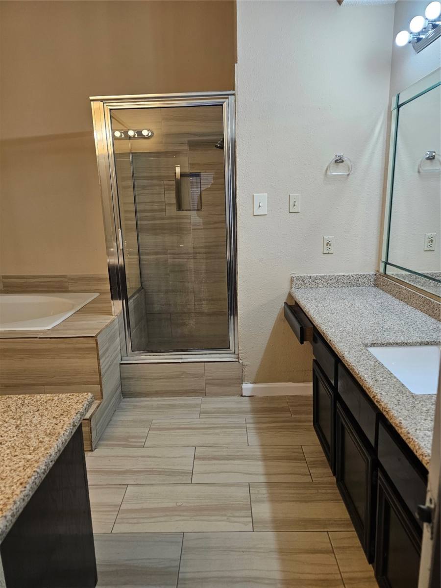 Apartment for rent at 1538 Ridgebriar Dr, Houston, TX 77014