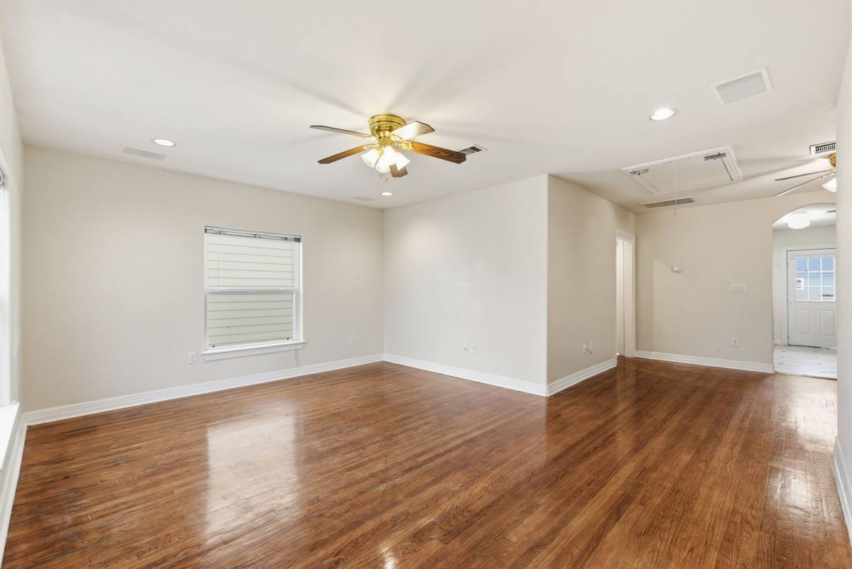 Apartment for rent at 2513 Shakespeare St #3, Houston, TX 77030