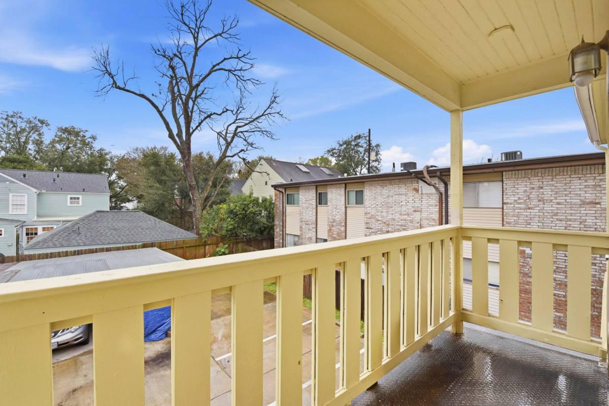 Apartment for rent at 2513 Shakespeare St #3, Houston, TX 77030