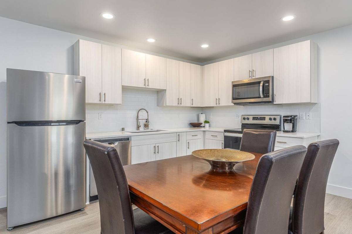 Townhouse for rent at 859 Duke Lane, West Richland, WA 99353