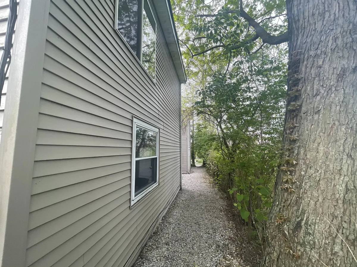 Apartment for rent at 521 E 7th St, Bloomington, IN 47401