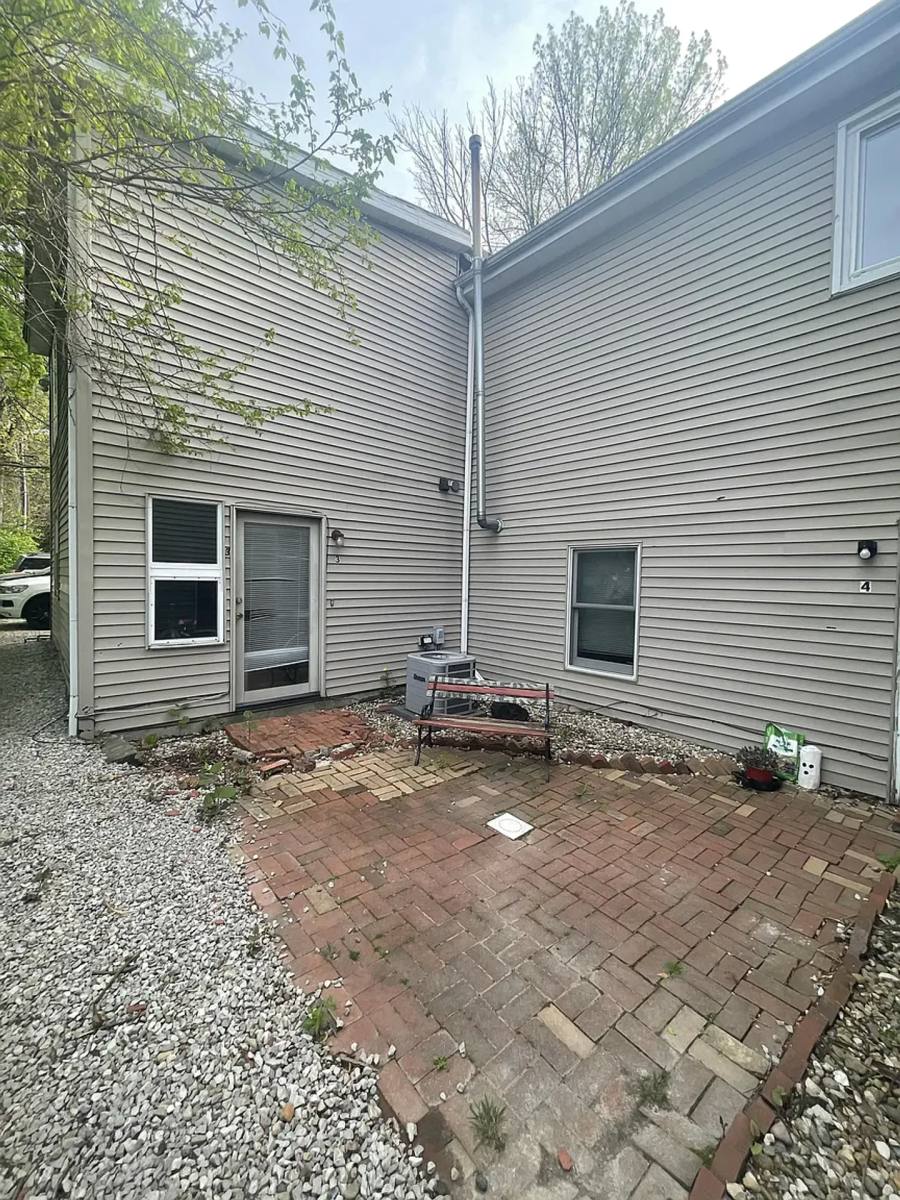Apartment for rent at 521 E 7th St, Bloomington, IN 47401