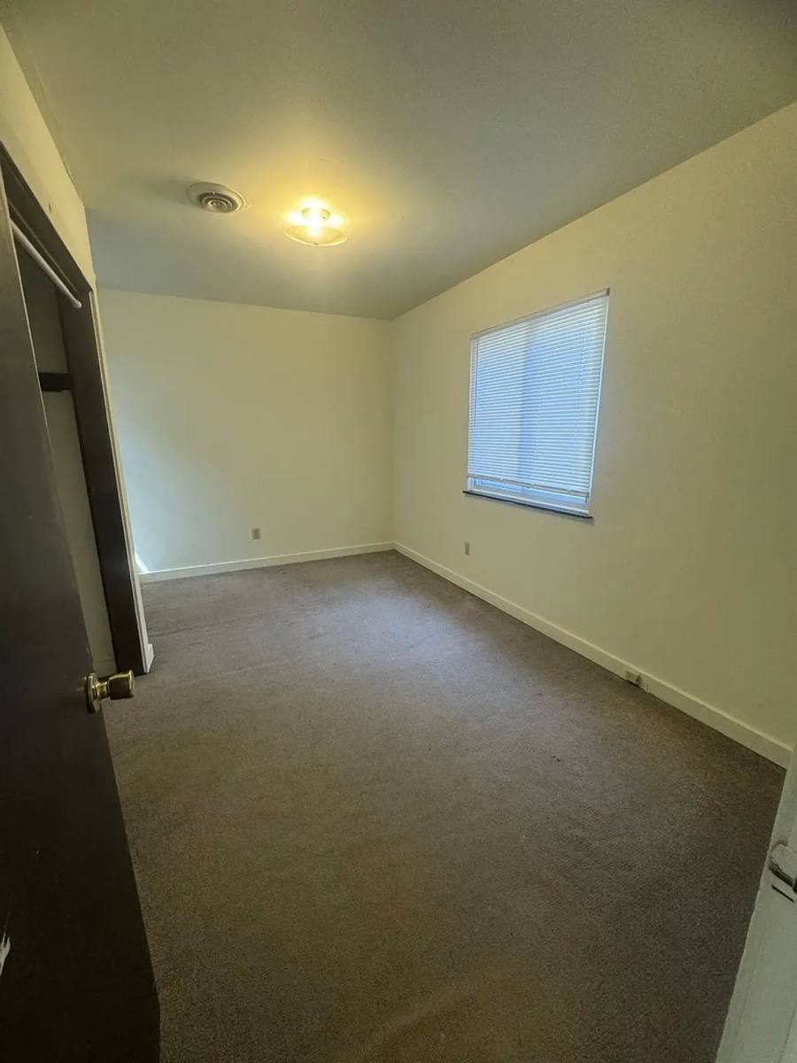 Apartment for rent at 521 E 7th St, Bloomington, IN 47401