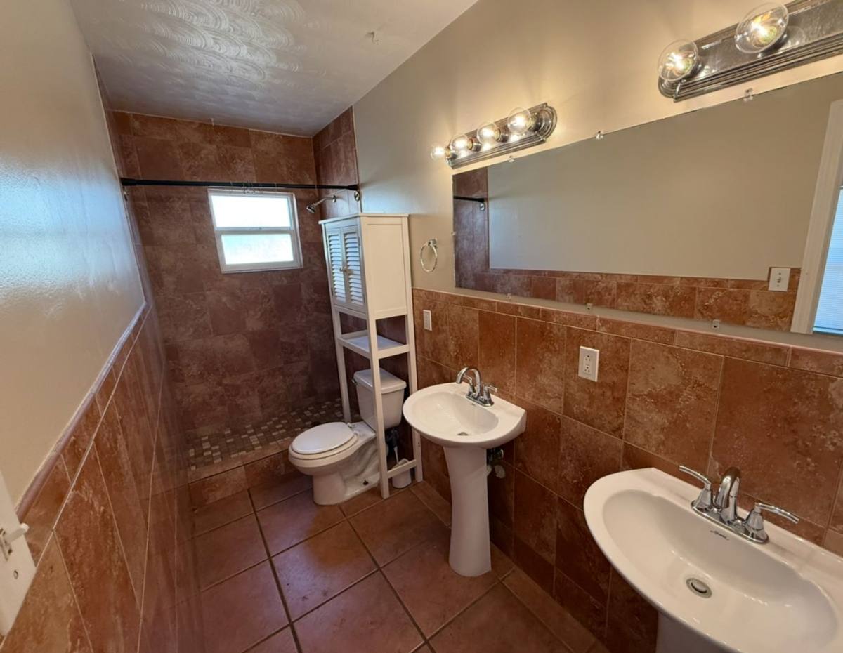 House for rent at 914 Homewood Drive, Floor, Brandon, FL 33511