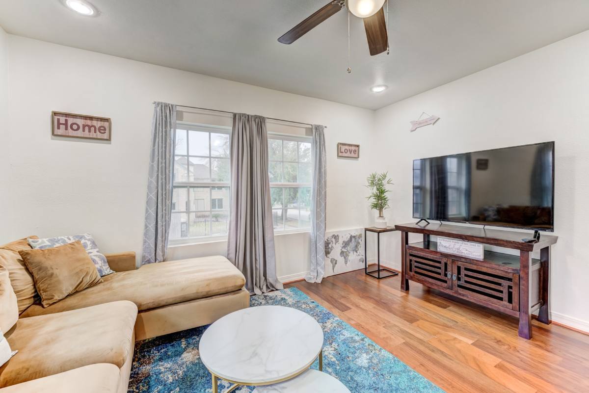 Apartment for rent at 2720 Truxillo St #4, Houston, TX 77004