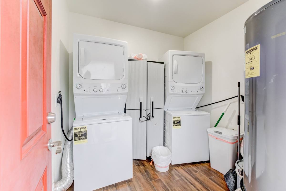 Apartment for rent at 2720 Truxillo St #4, Houston, TX 77004