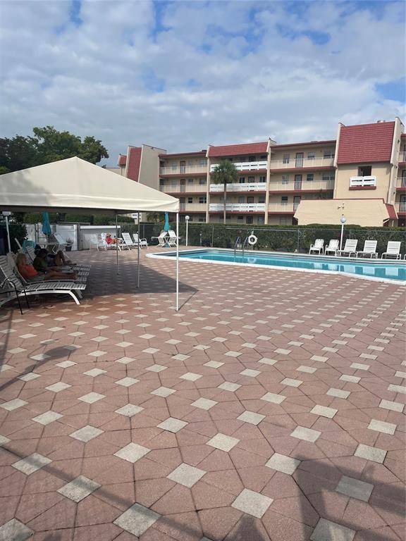 Apartment for rent at 1025 Country Club Dr #302, Pompano Beach, FL 33063