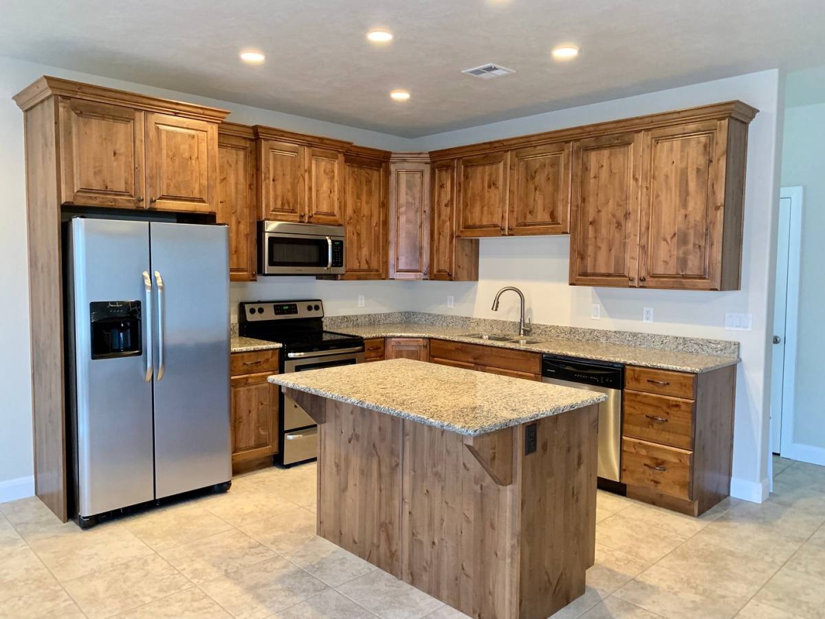 Townhouse for rent at 2525 Bella Vista Dr, Santa Clara, UT 84765