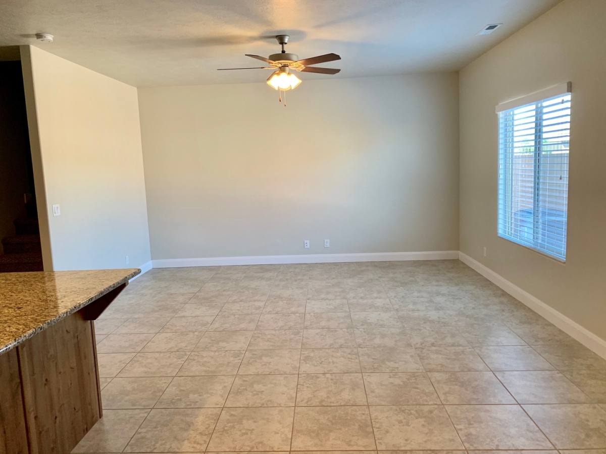 Townhouse for rent at 2525 Bella Vista Dr, Santa Clara, UT 84765