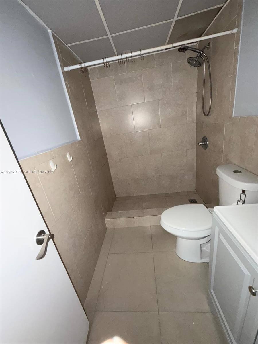 Apartment for rent at 7010 NW 186th St #5201, Hialeah, FL 33015