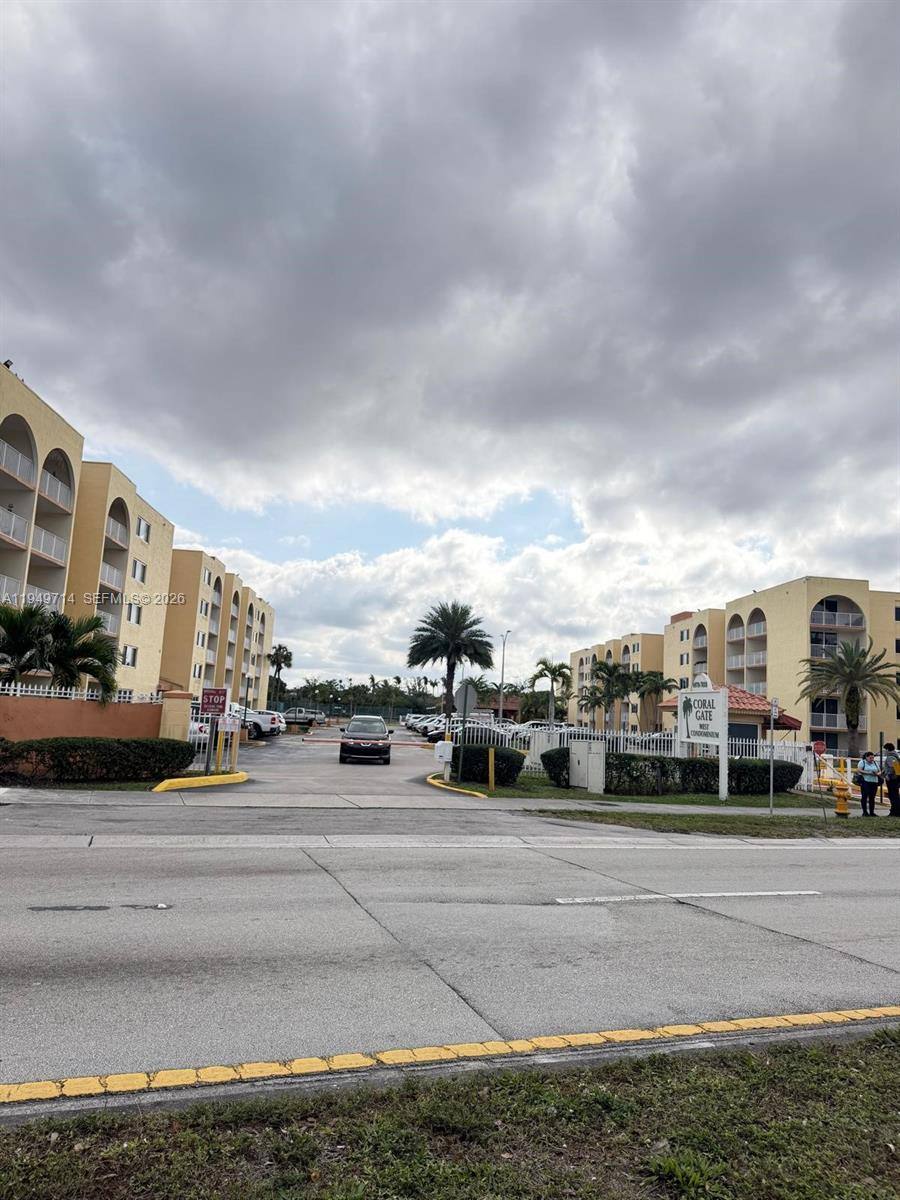 Apartment for rent at 7010 NW 186th St #5201, Hialeah, FL 33015