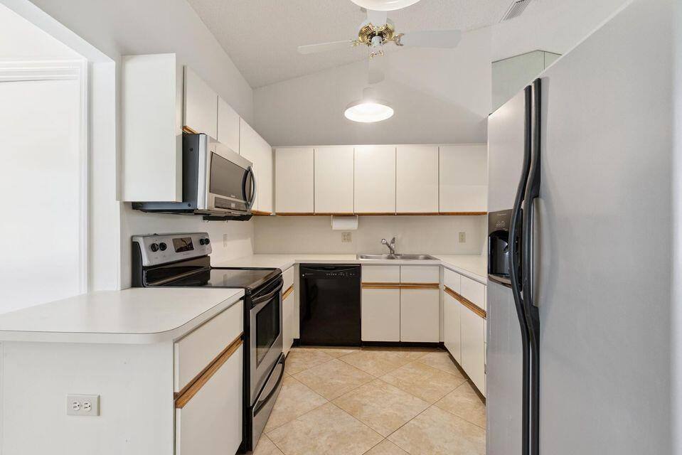 Apartment for rent at 5942 Parkwalk Circle W, Boynton Beach, FL 33472