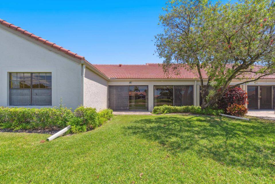Apartment for rent at 5942 Parkwalk Circle W, Boynton Beach, FL 33472