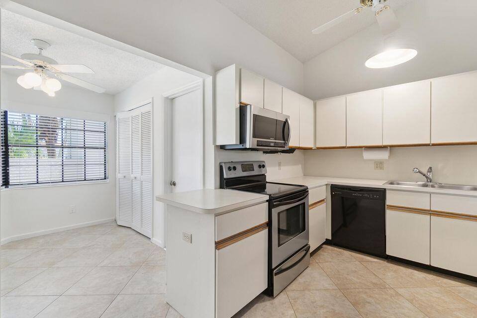 Apartment for rent at 5942 Parkwalk Circle W, Boynton Beach, FL 33472