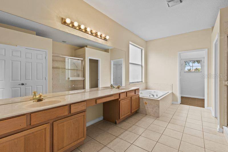 Apartment for rent at 1881 Pine Bay Dr, Lake Mary, FL 32746