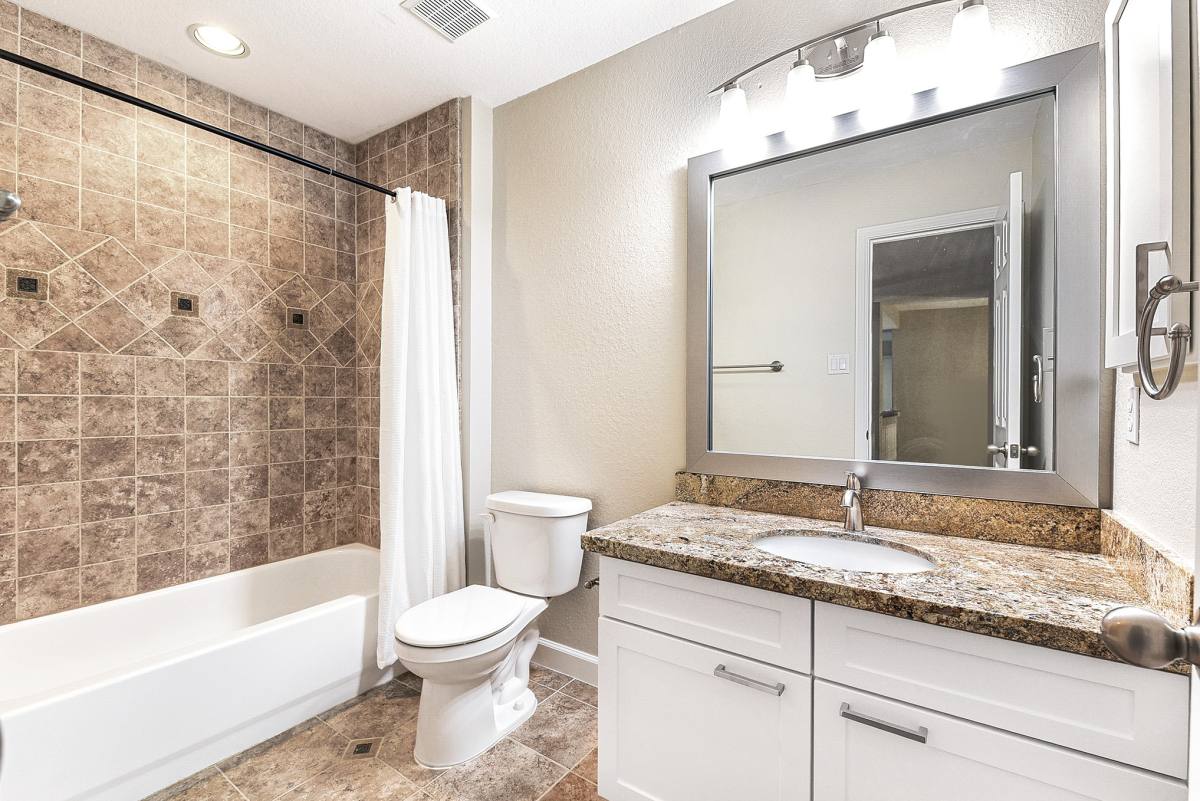 Apartment for rent at 803 Chisel Point Dr #803, Houston, TX 77094