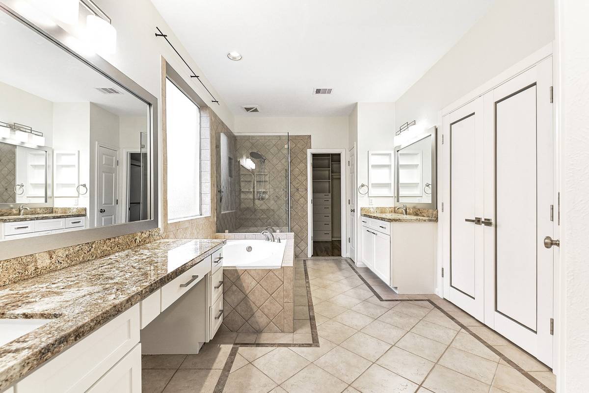 Apartment for rent at 803 Chisel Point Dr #803, Houston, TX 77094