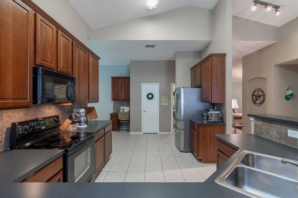 Apartment for rent at 5313 Comanche Wells Dr, McKinney, TX 75071