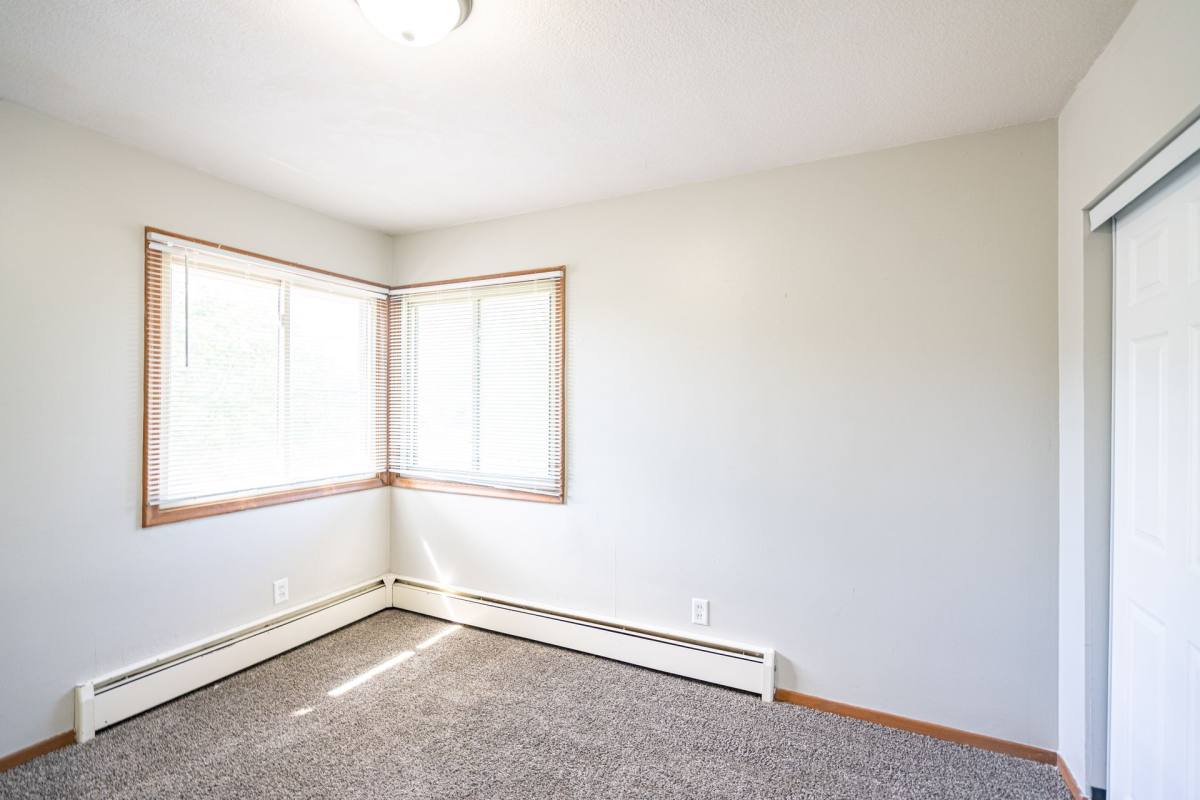 Apartment for rent at 4055 Lyndale Ave N, Minneapolis, MN 55412