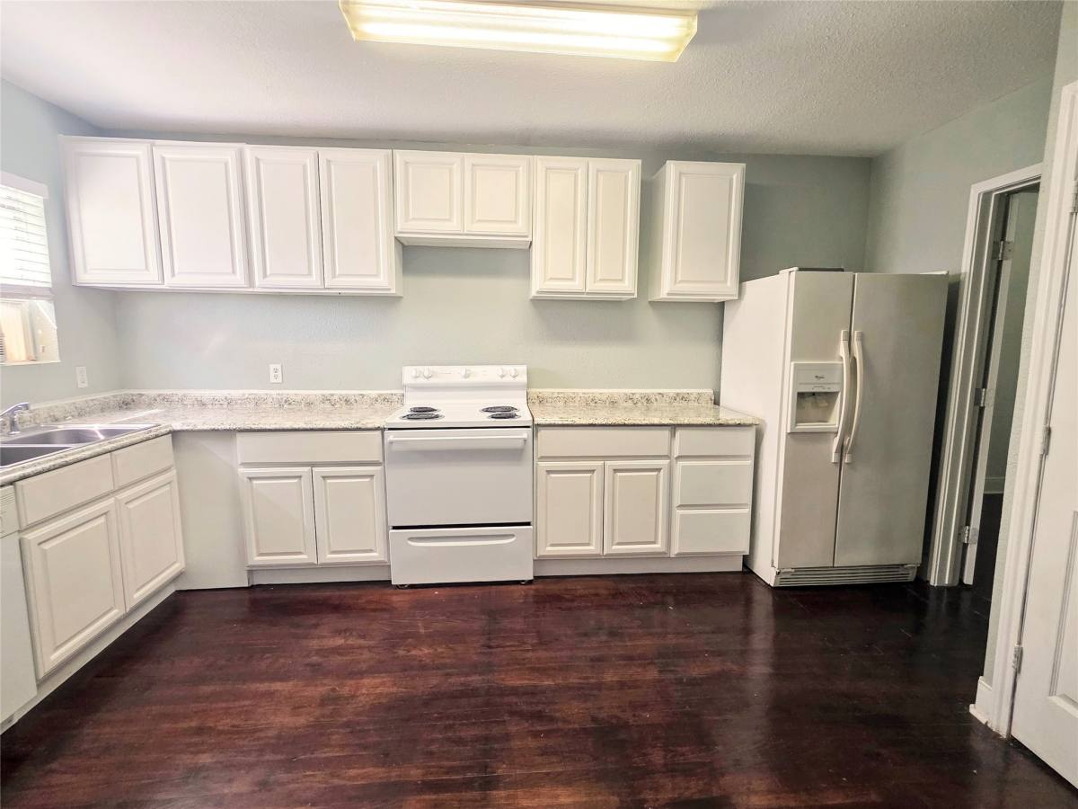 Apartment for rent at 1552 Lombardy St #3, Houston, TX 77023