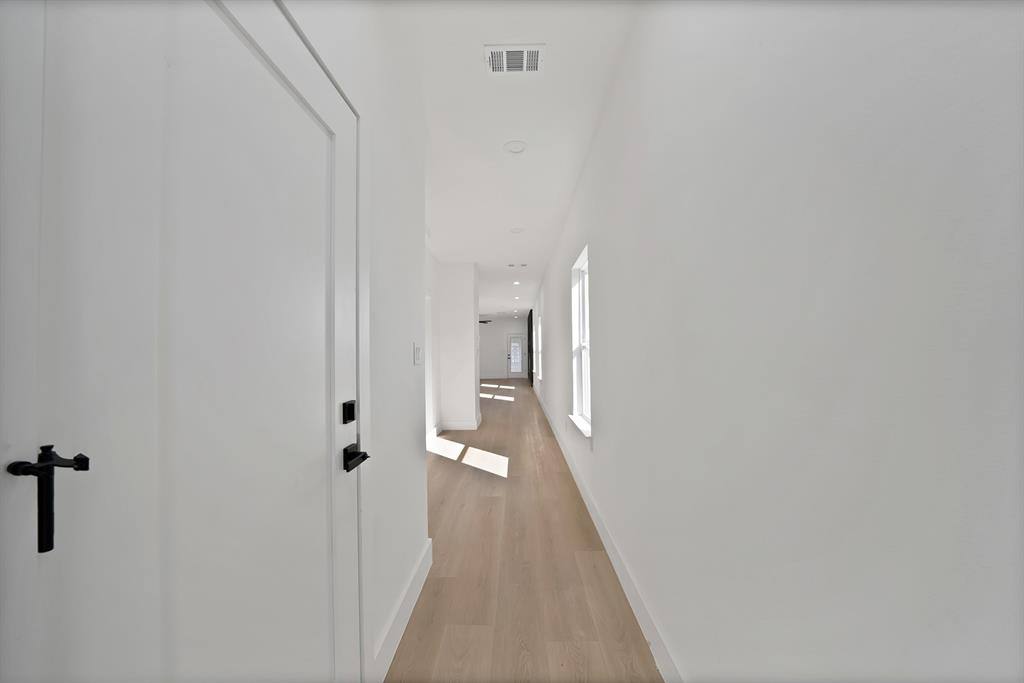 Apartment for rent at 2912 Brigham Lane, Dallas, TX 75215