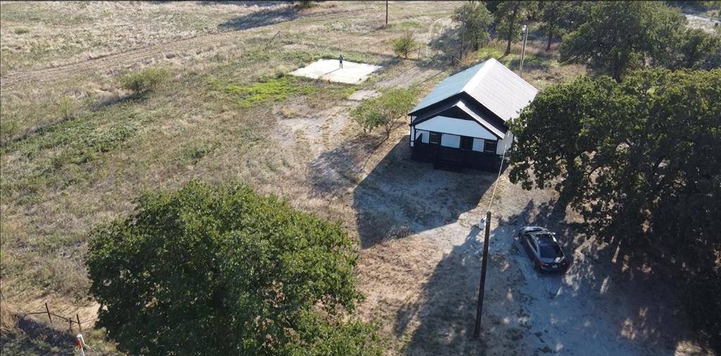 Apartment for rent at 4323 Highway 287, Alvord, TX 76225
