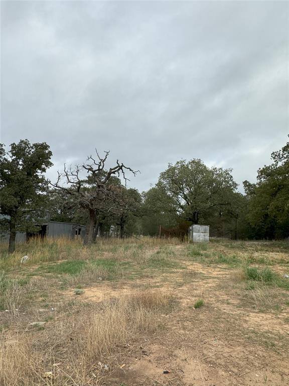 Apartment for rent at 4323 Highway 287, Alvord, TX 76225