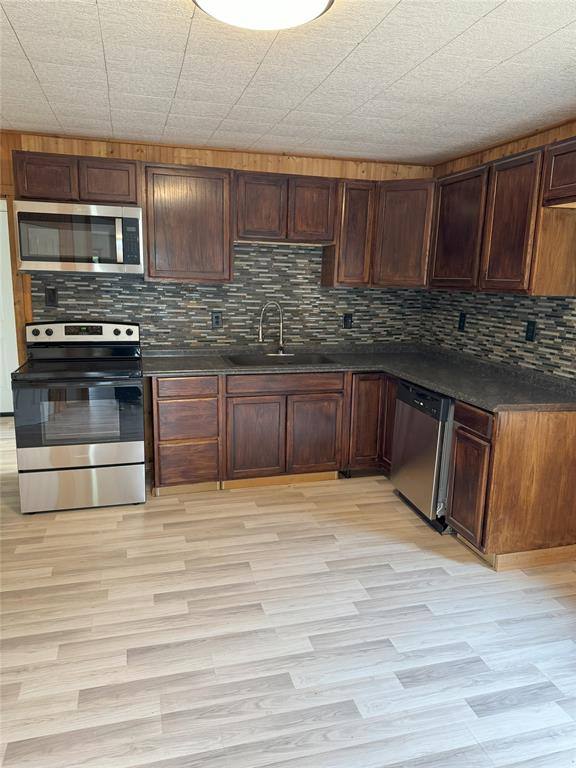 Apartment for rent at 4323 Highway 287, Alvord, TX 76225